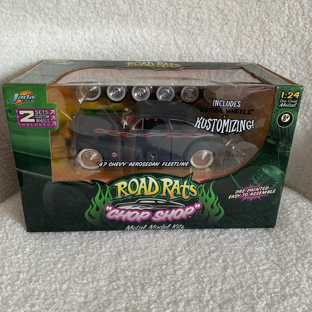 Jada Toys ‘47 Chevy Aerosedan Fleetline Road Rats Chop Shop Metal Model Kit